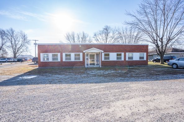 2188 Highway JJ, Moberly, MO 65270